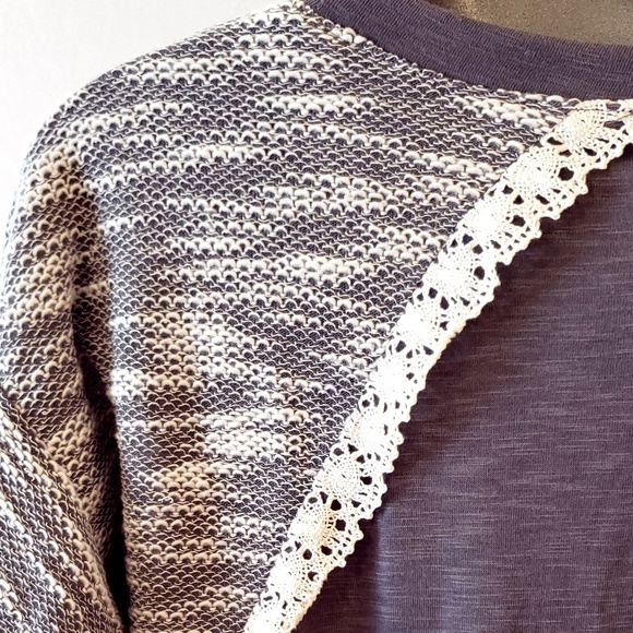 🌷NWT Medium long sleeve sweater shirt gray lacy - Picture 5 of 6